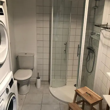Maison Familiale A 100 M De La *