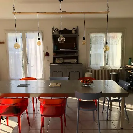 Vakantiehuis Maison Familiale A 100 M De La Châtelaillon-Plage
