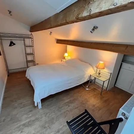 Vakantiehuis Maison Familiale A 100 M De La