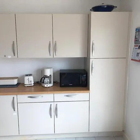 Maison Familiale A 100 M De La