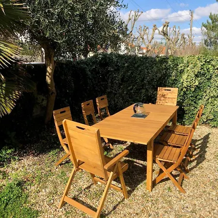 Vakantiehuis Maison Familiale A 100 M De La